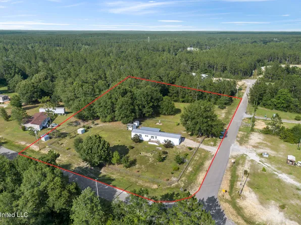 23066 Hegan Dr, Saucier, MS 39574