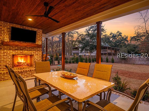 2nd image of 1 Pine Island Rd