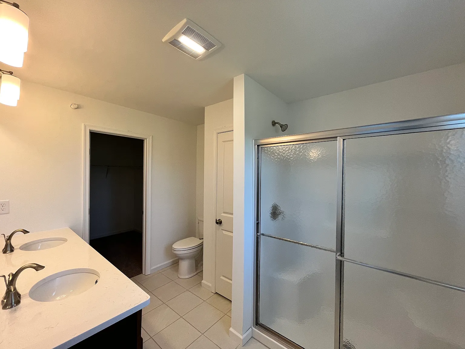 3 bed, 2.5 bath, 1947 sqft, $2,595 — Photo 4