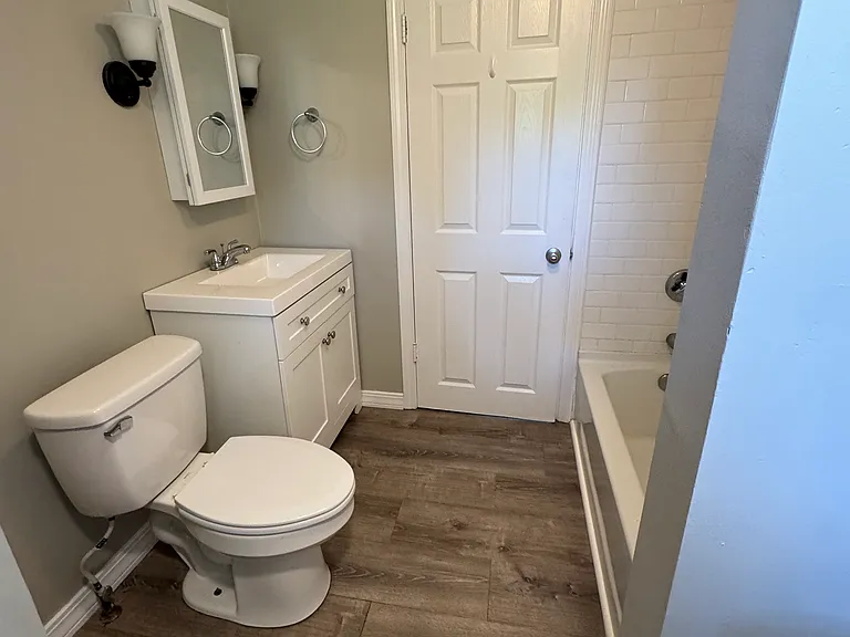 86 W Grove St #1 — Photo 5