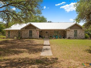 3182 Live Oak Rd, Cuero, TX 77954