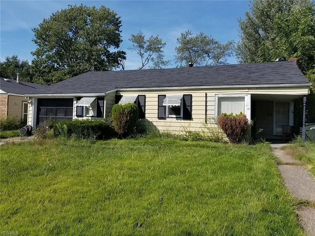 632 Bell Ave photo 1