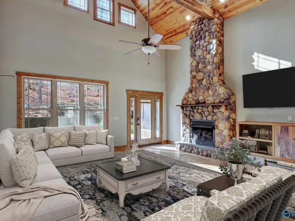 124 Bridgette Ln, Gurley, AL 35748