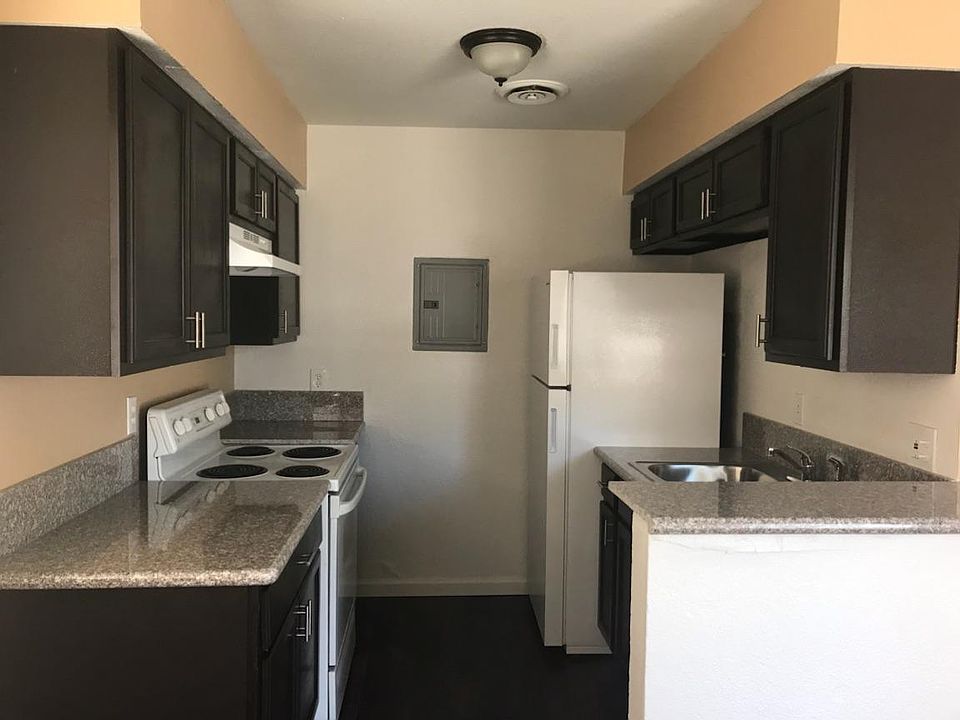 1st image of 1076 Sierra Vista Dr APT 1