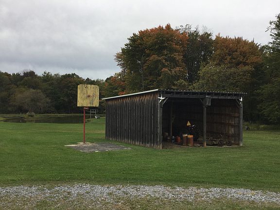 2 bay shed, pond with island