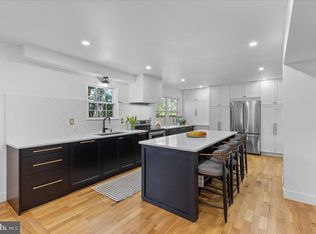 1745 Remington Dr, Crofton, MD 21114