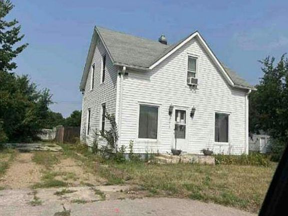 4th image of 208 N Hyde St