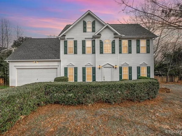 9220 Mitchell Glen Dr, Charlotte, NC 28277