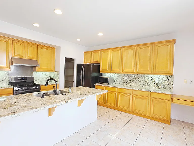 34619 Chinaberry Dr — Photo 7
