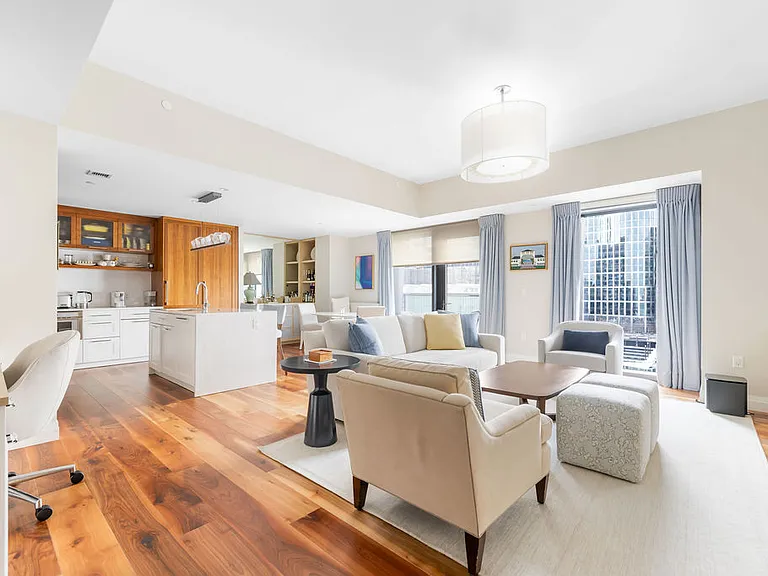 300 Pier 4 Blvd #7A — Photo 2