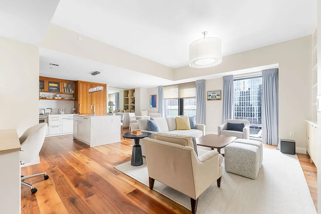 Building Photo - 300 Pier 4 Blvd #7A