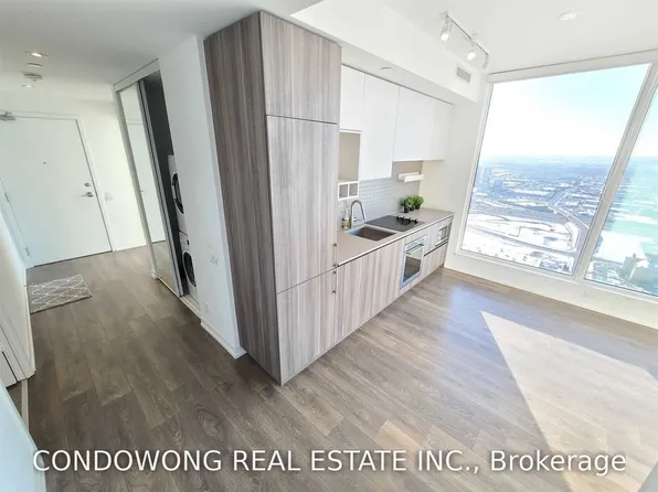 898 Portage Pkwy, Vaughan, ON