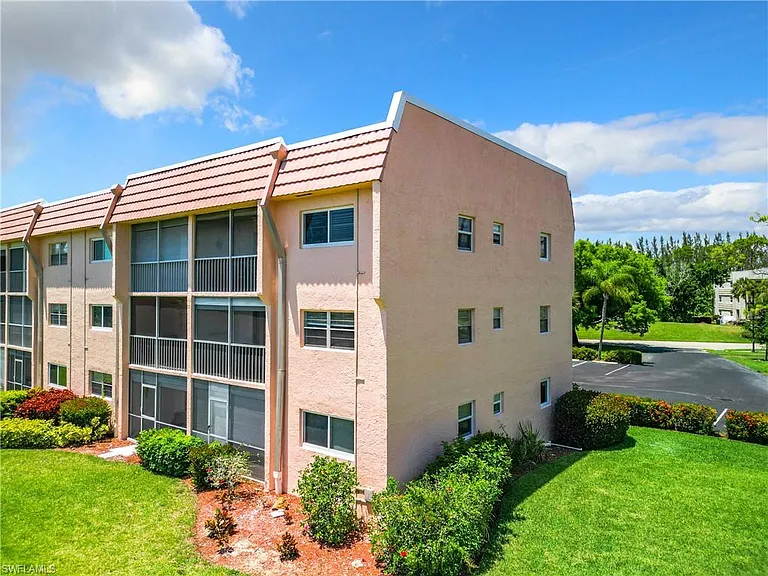 300 Forest Lakes Blvd #201 — Photo 35