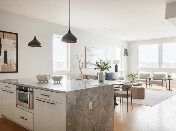 243 Condor St #4, Boston, MA 02128