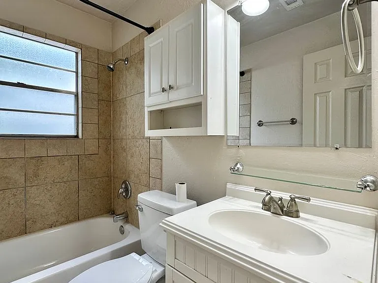 4679 NW Ozmun Ave — Photo 16