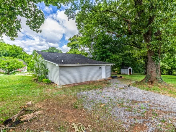 2208 Sanderson Rd, Knoxville, TN