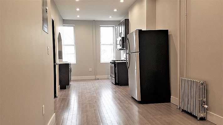 1st image of 745 Park Ave APT 2R
