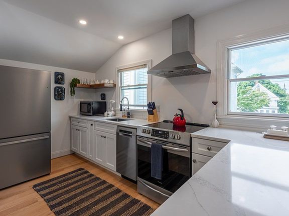 3rd image of 11 Broadway Ave #D