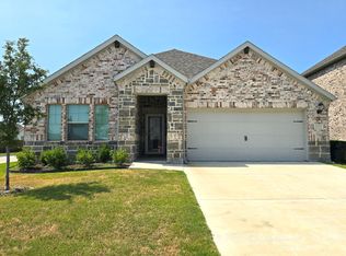 2101 Sun Star Dr, Haslet, TX 76052