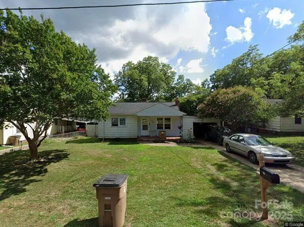 527 W Elm St, Mooresboro, NC 28150