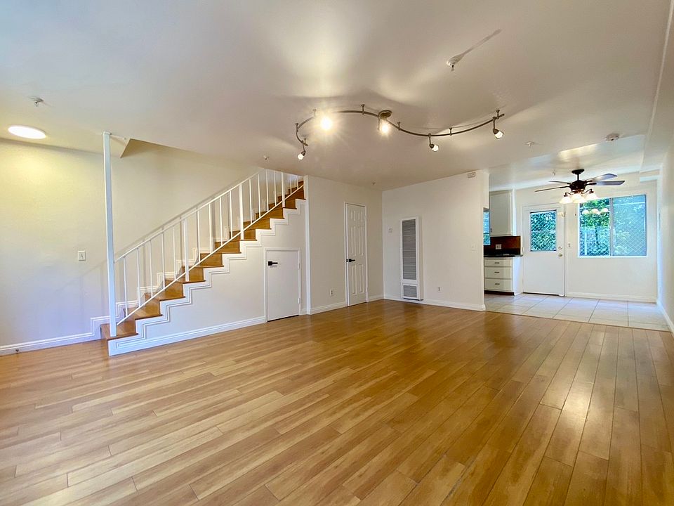 1st image of 2504B Montrose Ave #B