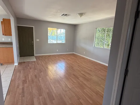 931 Knotts St, Bakersfield, CA 93305