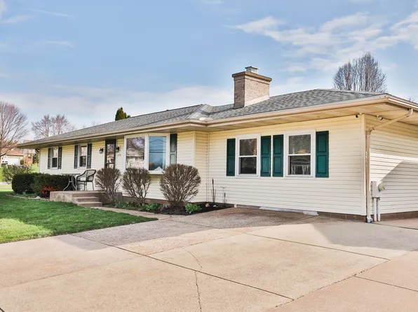 2775 Hrinda Dr, Erie, PA 16506