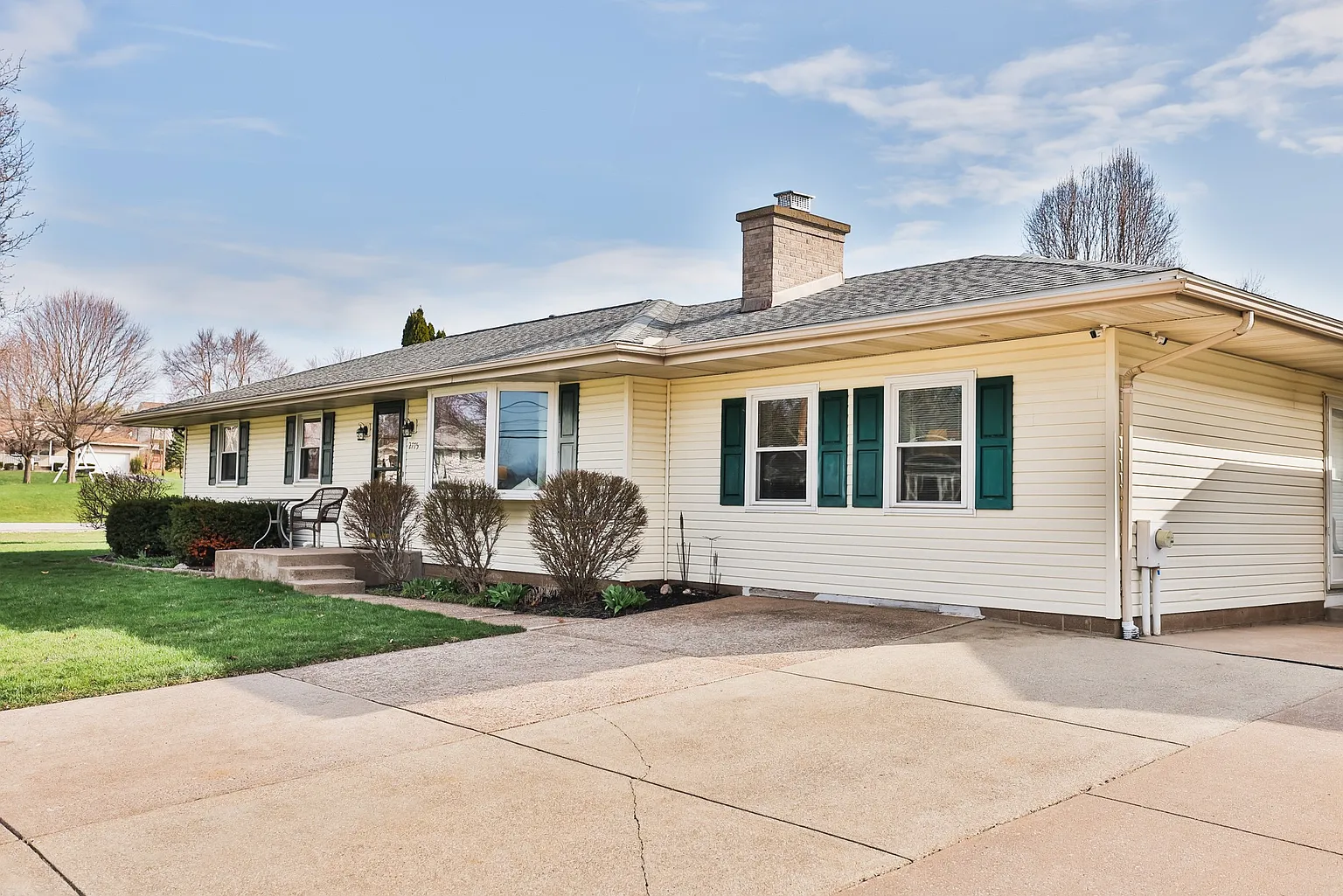 2775 Hrinda Dr photo 1