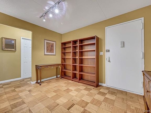 4th image of 108 Sagamore Road #5E