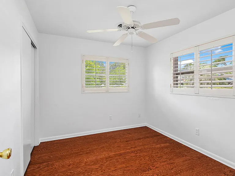 2107 Brookview Dr — Photo 16