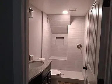 312 Crescent Ct E #1/2 — Photo 4