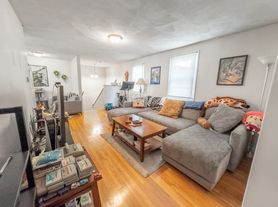 28 Fisk Ave