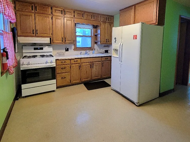 515 N 8th Ave — Photo 2
