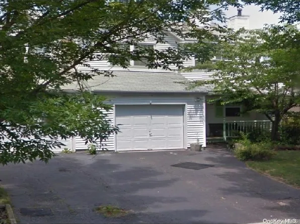 26 Beech Street #1, Central Islip, NY 11722