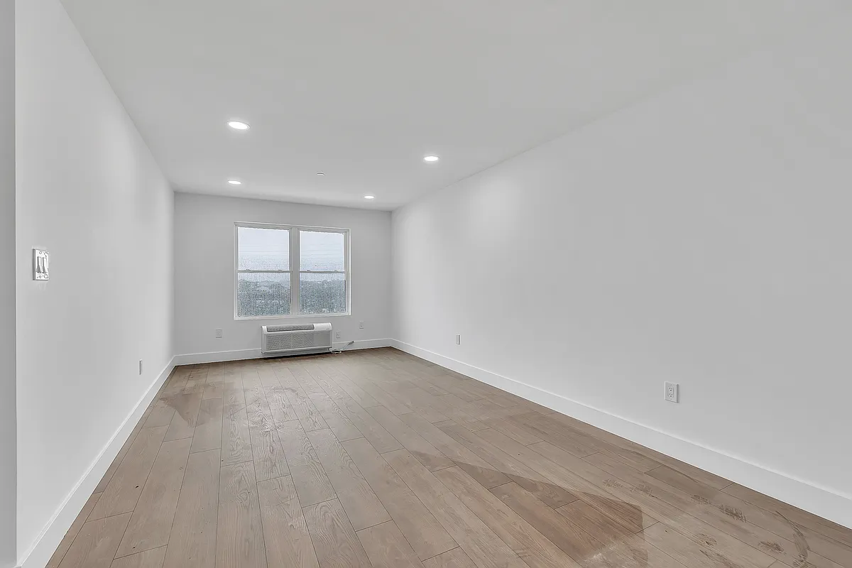 Building Photo - 74 Broadway St #1A
