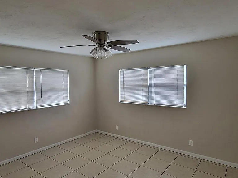 7104 NW 80th Ave — Photo 14