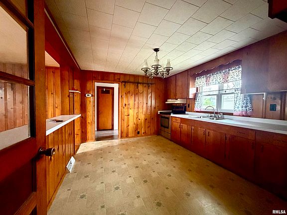 2nd image of 1950 Greenhill Rd