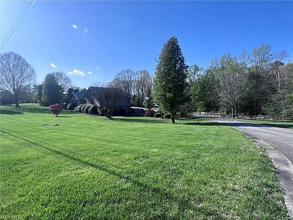 5th image of 1717 Wallburg High Point Rd