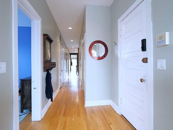 3rd image of 4536 N Greenview Ave #3S