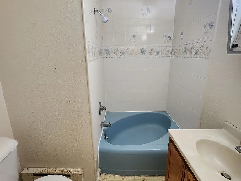 623 Jefferson Ave — Photo 5