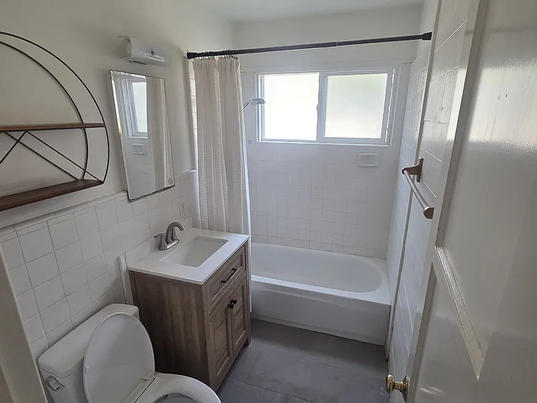 Second Full Bathroom