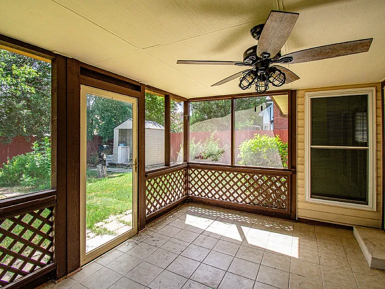 2406 Cactus Dr — Photo 17