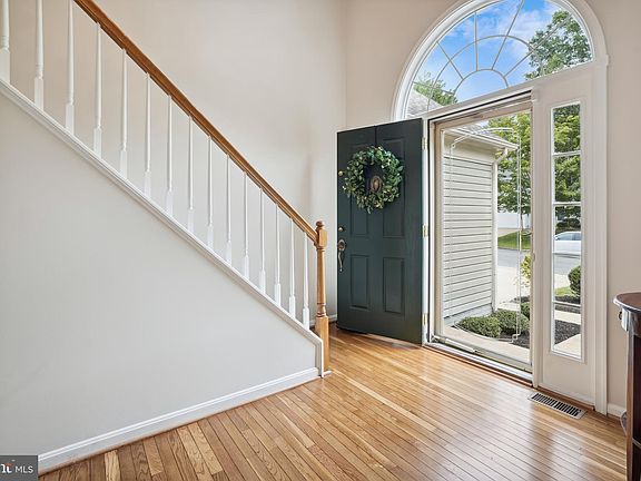 4th image of 12694 Purdham Dr