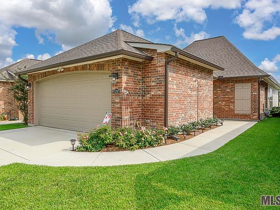 2nd image of 5297 Courtyard Dr