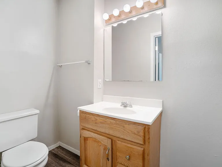 2116 College St - Cedar Falls — Photo 23