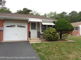 14B Columbus Ave, Lakewood, NJ 08701