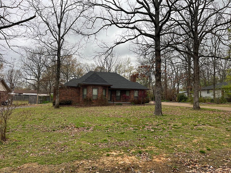 1st image of 160 Chamblee Dr