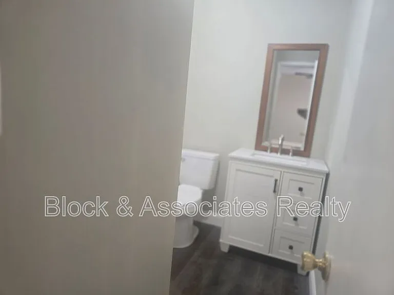 506 Lake Dr #G — Photo 7