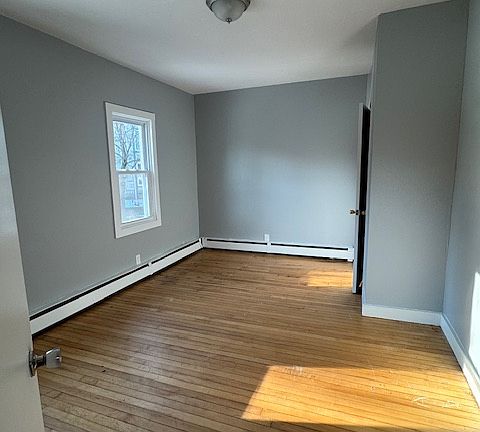 5th image of 24 Highland Ave APT 1