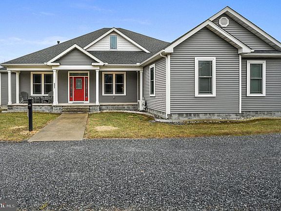 2nd image of 321 Blue Heron Rd